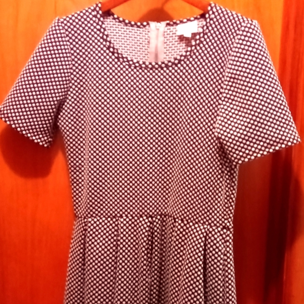 LuLaRoe dress. Throw back to 60s style sz S